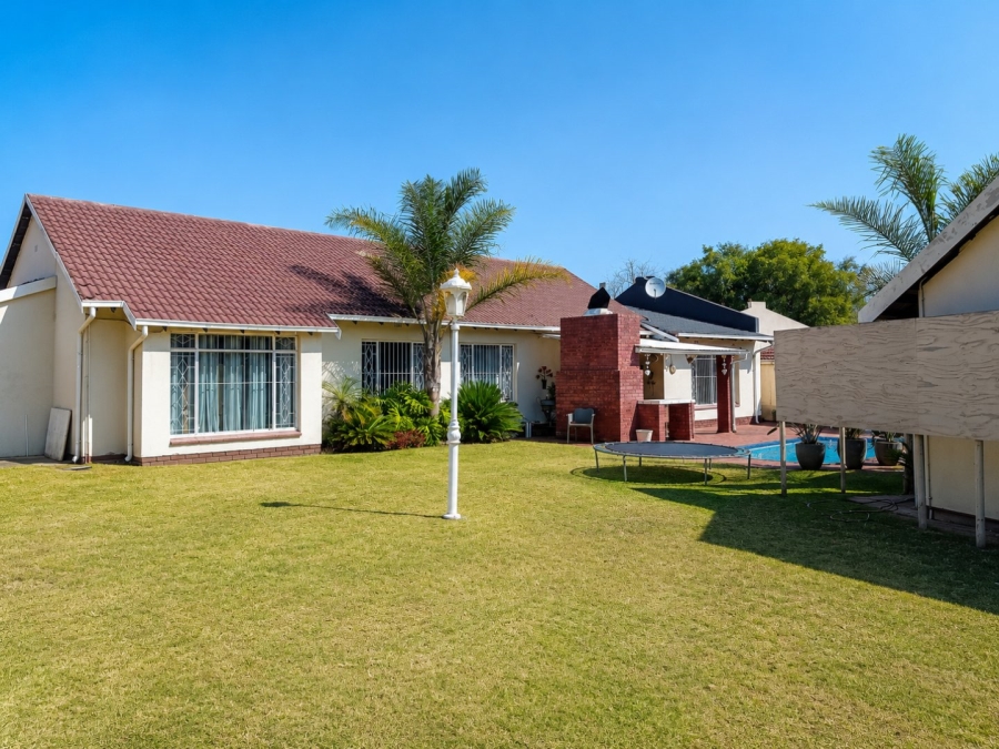 To Let 4 Bedroom Property for Rent in Freeway Park Gauteng