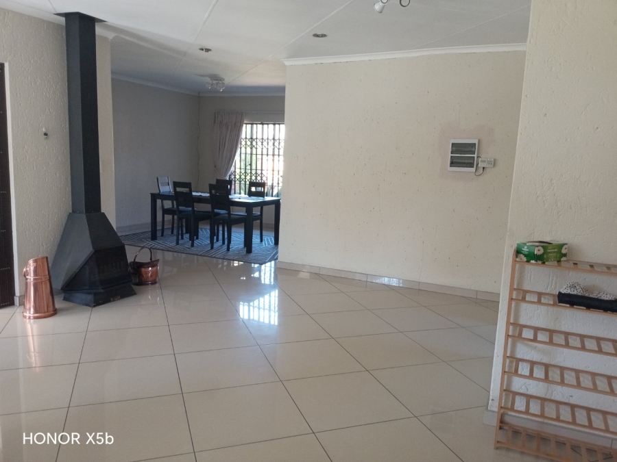 3 Bedroom Property for Sale in Sunward Park Gauteng