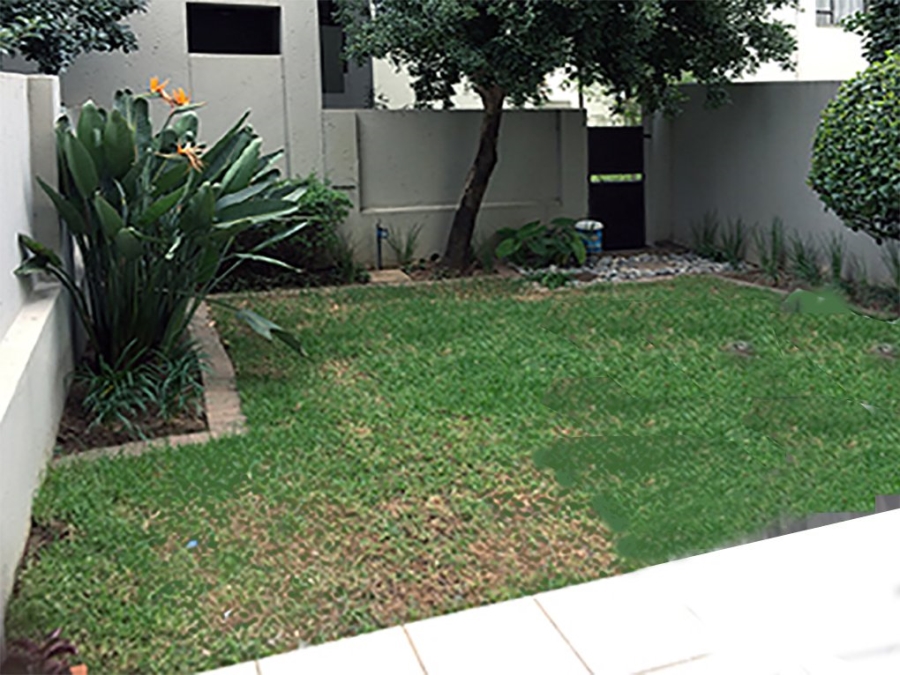 1 Bedroom Property for Sale in Beverley Gauteng