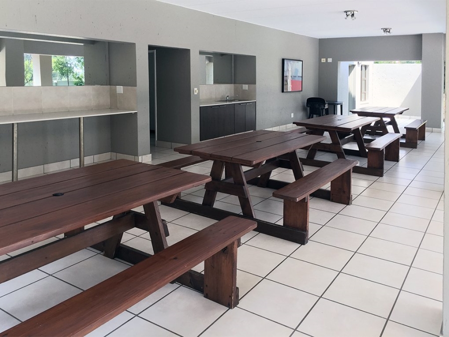 1 Bedroom Property for Sale in Beverley Gauteng