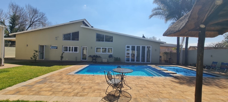 6 Bedroom Property for Sale in Eldoraigne Gauteng