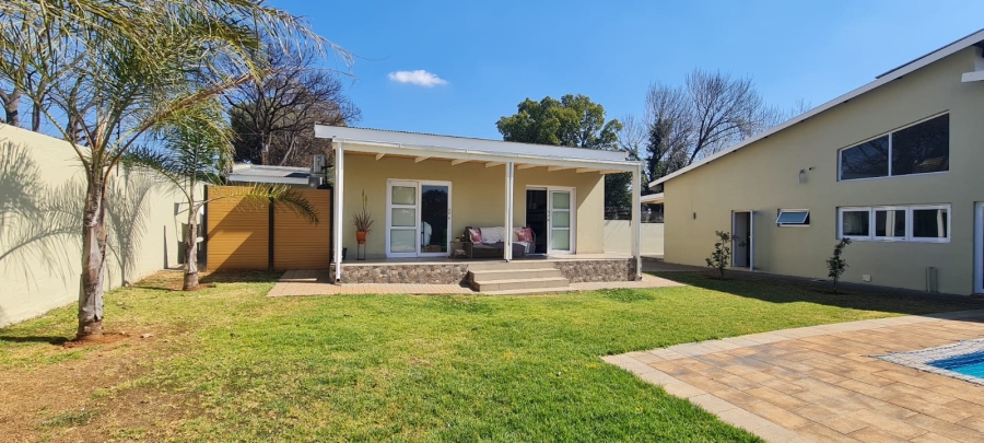6 Bedroom Property for Sale in Eldoraigne Gauteng