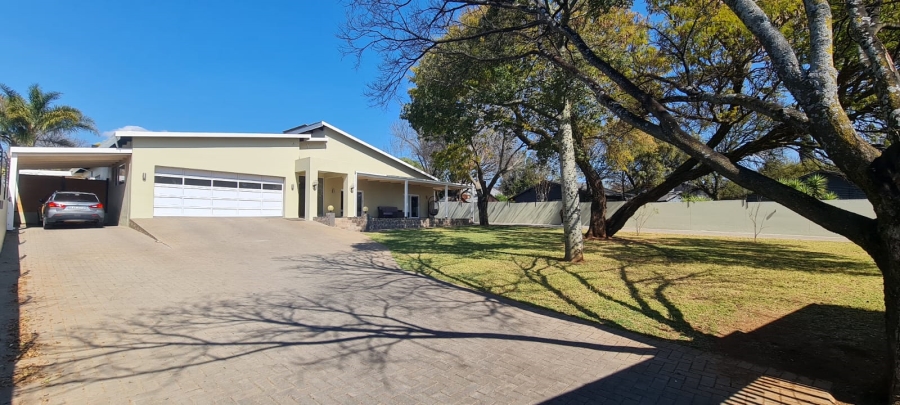 6 Bedroom Property for Sale in Eldoraigne Gauteng