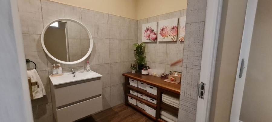 6 Bedroom Property for Sale in Eldoraigne Gauteng