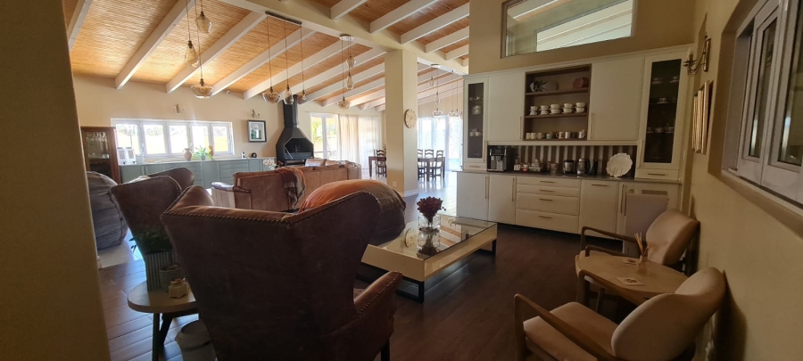 6 Bedroom Property for Sale in Eldoraigne Gauteng