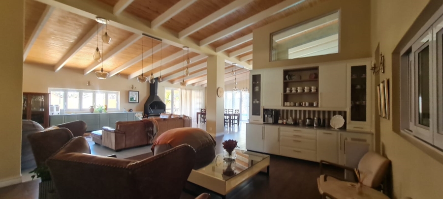 6 Bedroom Property for Sale in Eldoraigne Gauteng