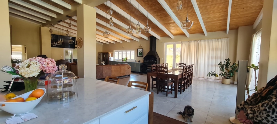 6 Bedroom Property for Sale in Eldoraigne Gauteng