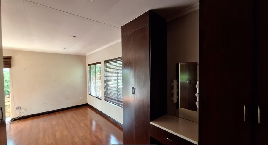 3 Bedroom Property for Sale in Northcliff Gauteng