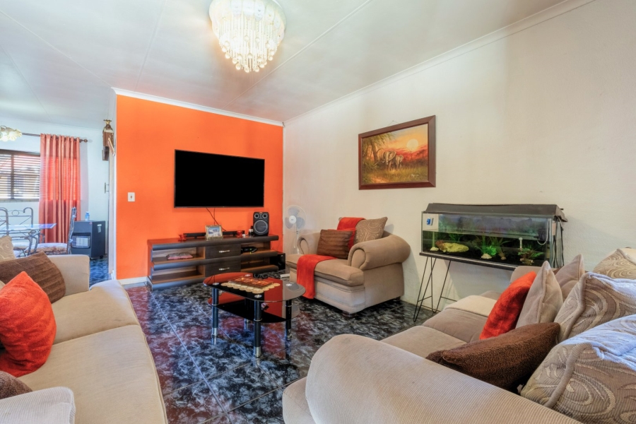 3 Bedroom Property for Sale in Brackendowns Gauteng