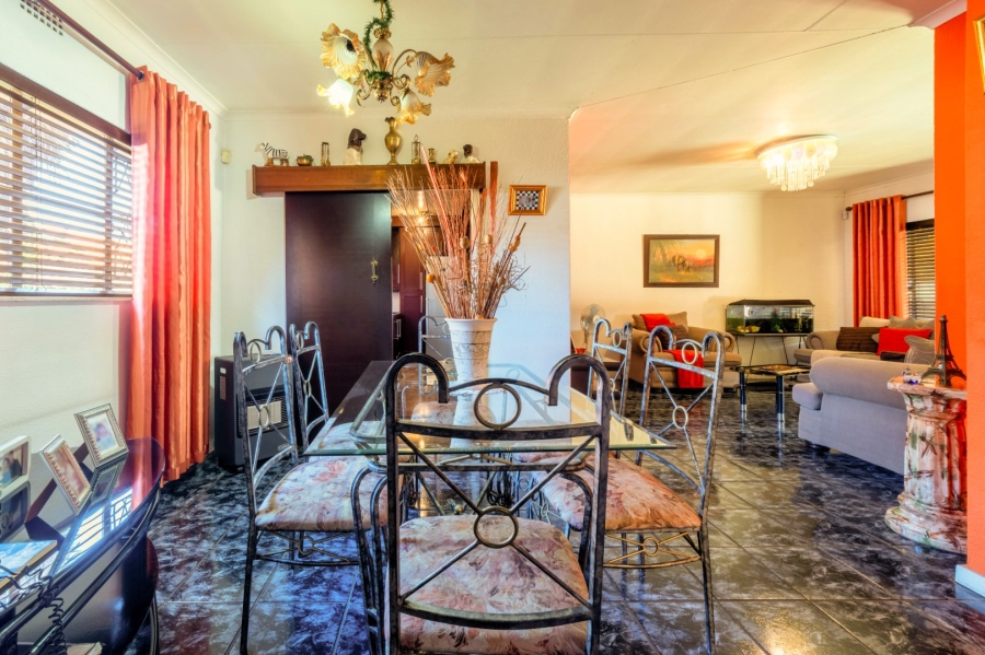 3 Bedroom Property for Sale in Brackendowns Gauteng