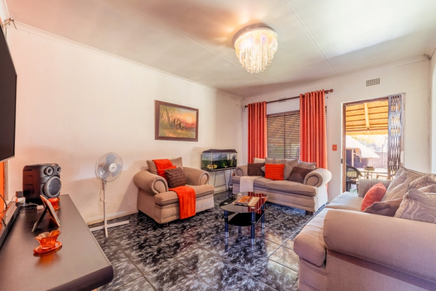 3 Bedroom Property for Sale in Brackendowns Gauteng