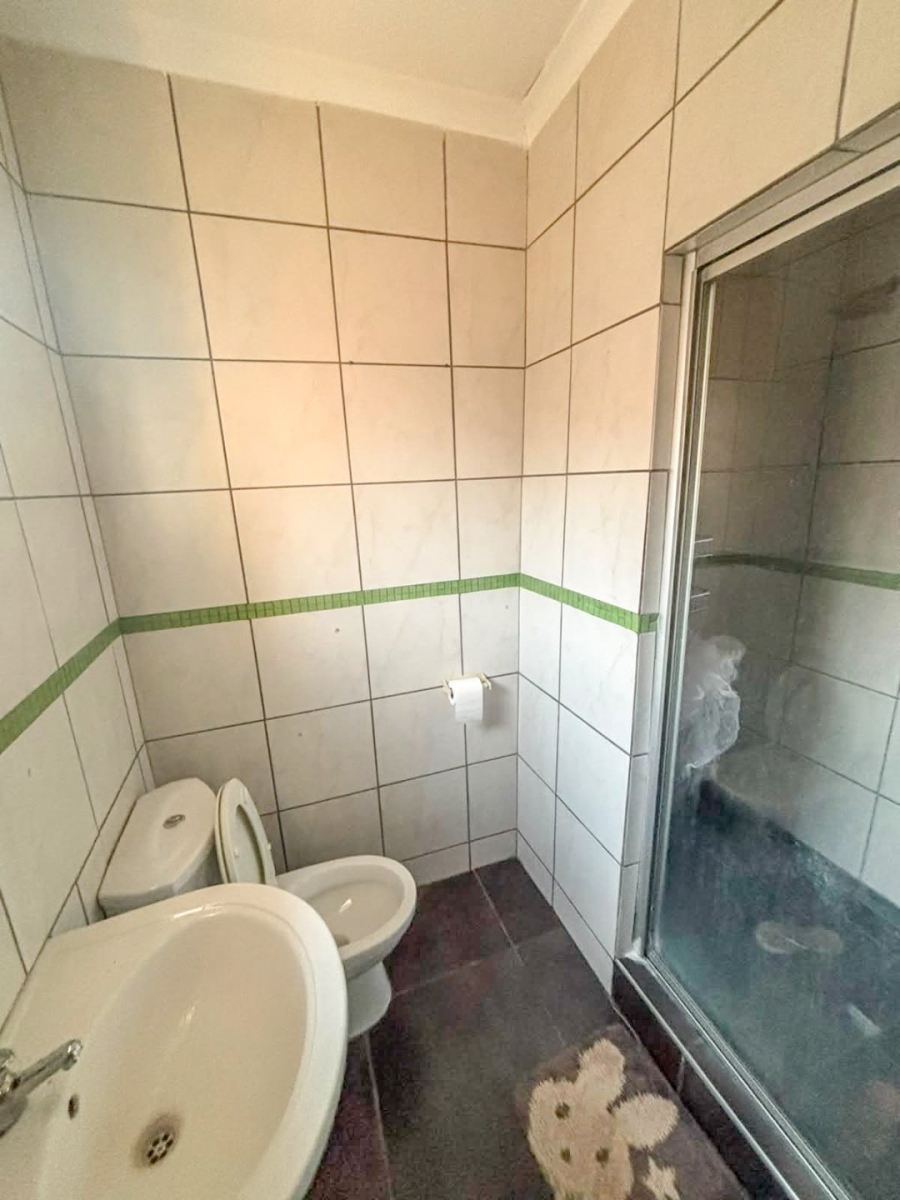3 Bedroom Property for Sale in Brackendowns Gauteng