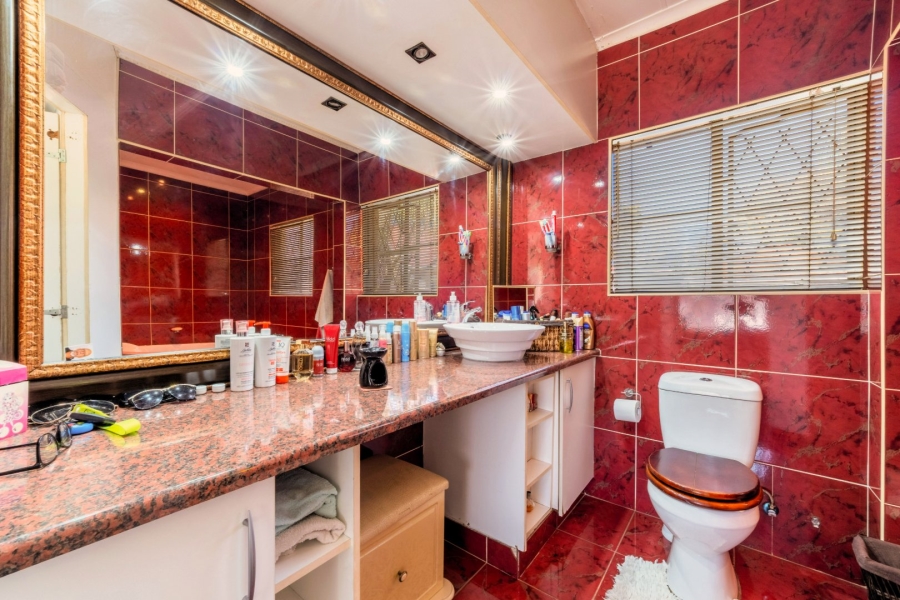 3 Bedroom Property for Sale in Brackendowns Gauteng