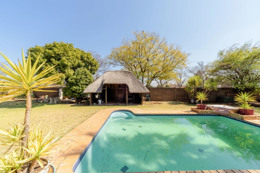 3 Bedroom Property for Sale in Brackendowns Gauteng