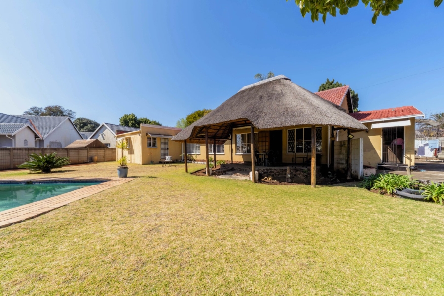 3 Bedroom Property for Sale in Brackendowns Gauteng