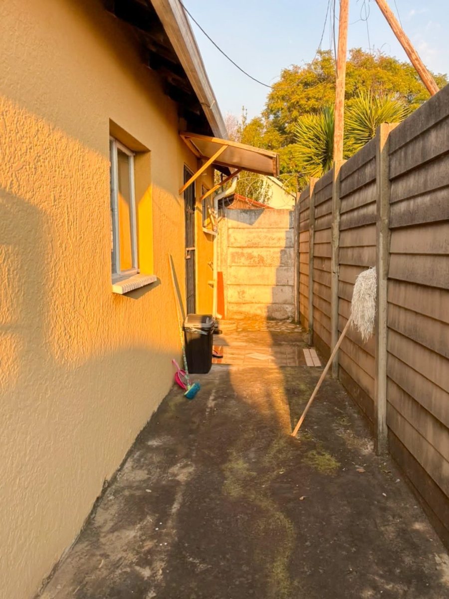 3 Bedroom Property for Sale in Brackendowns Gauteng