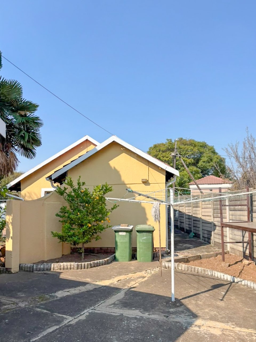 3 Bedroom Property for Sale in Brackendowns Gauteng