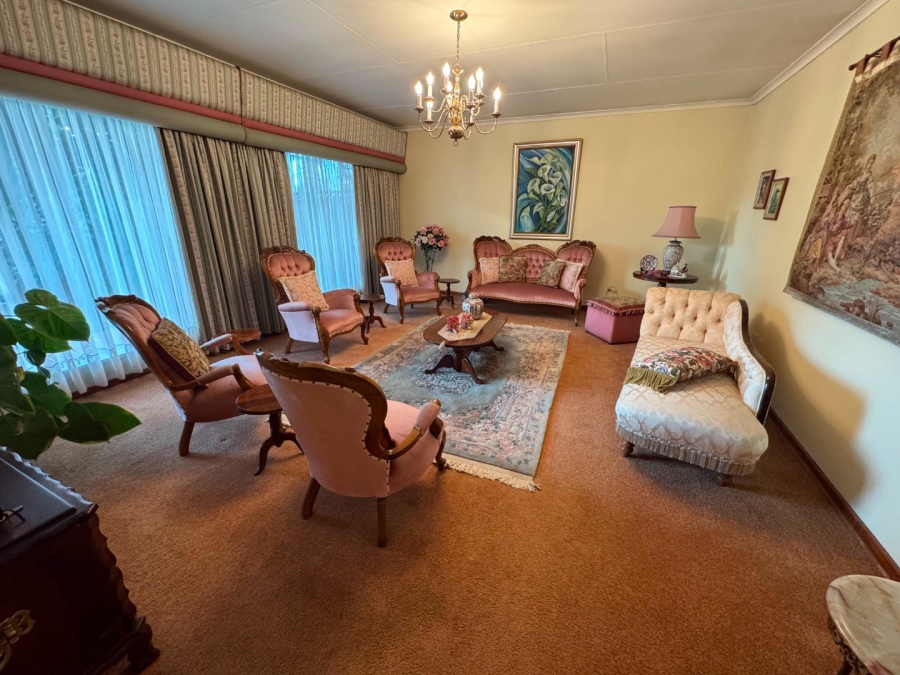 4 Bedroom Property for Sale in Glen Marais Gauteng