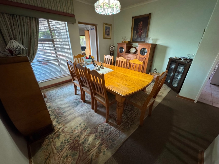 4 Bedroom Property for Sale in Glen Marais Gauteng