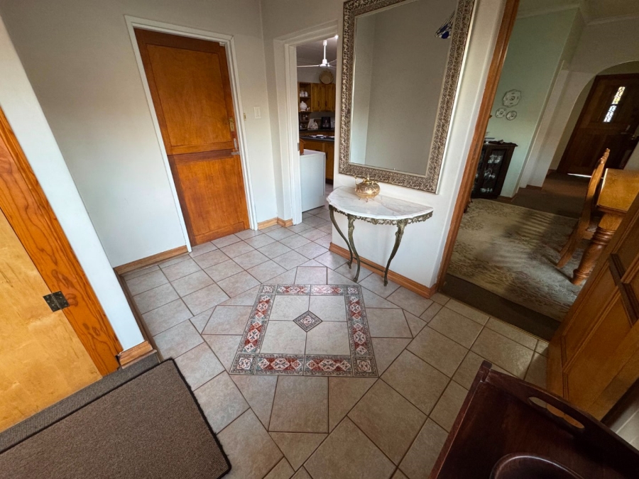 4 Bedroom Property for Sale in Glen Marais Gauteng