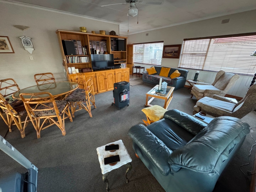 4 Bedroom Property for Sale in Glen Marais Gauteng