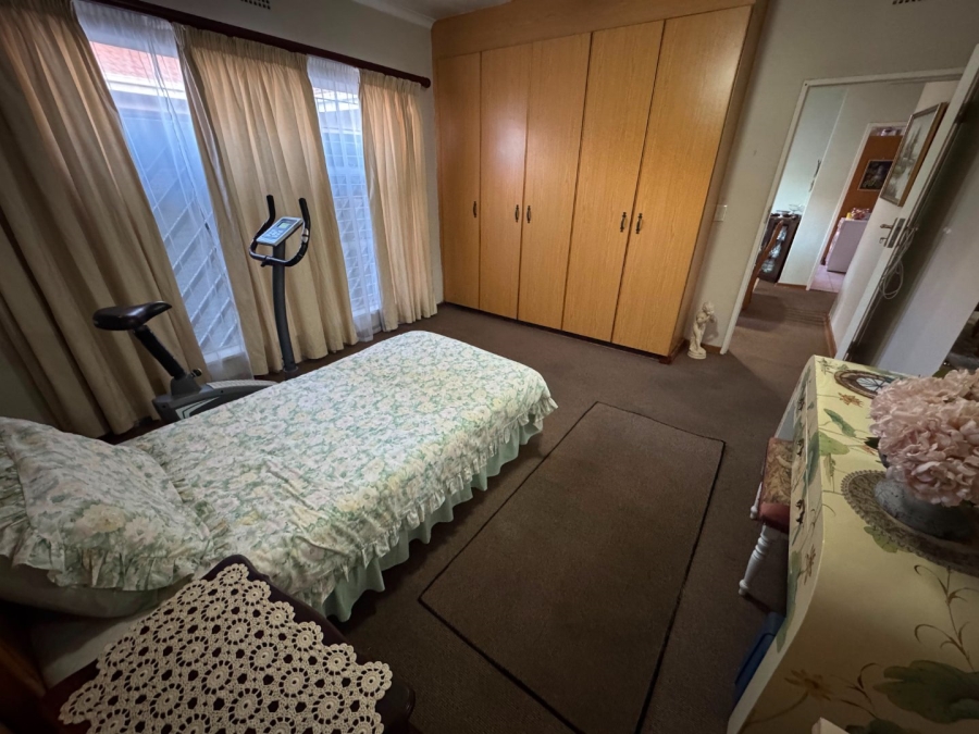 4 Bedroom Property for Sale in Glen Marais Gauteng