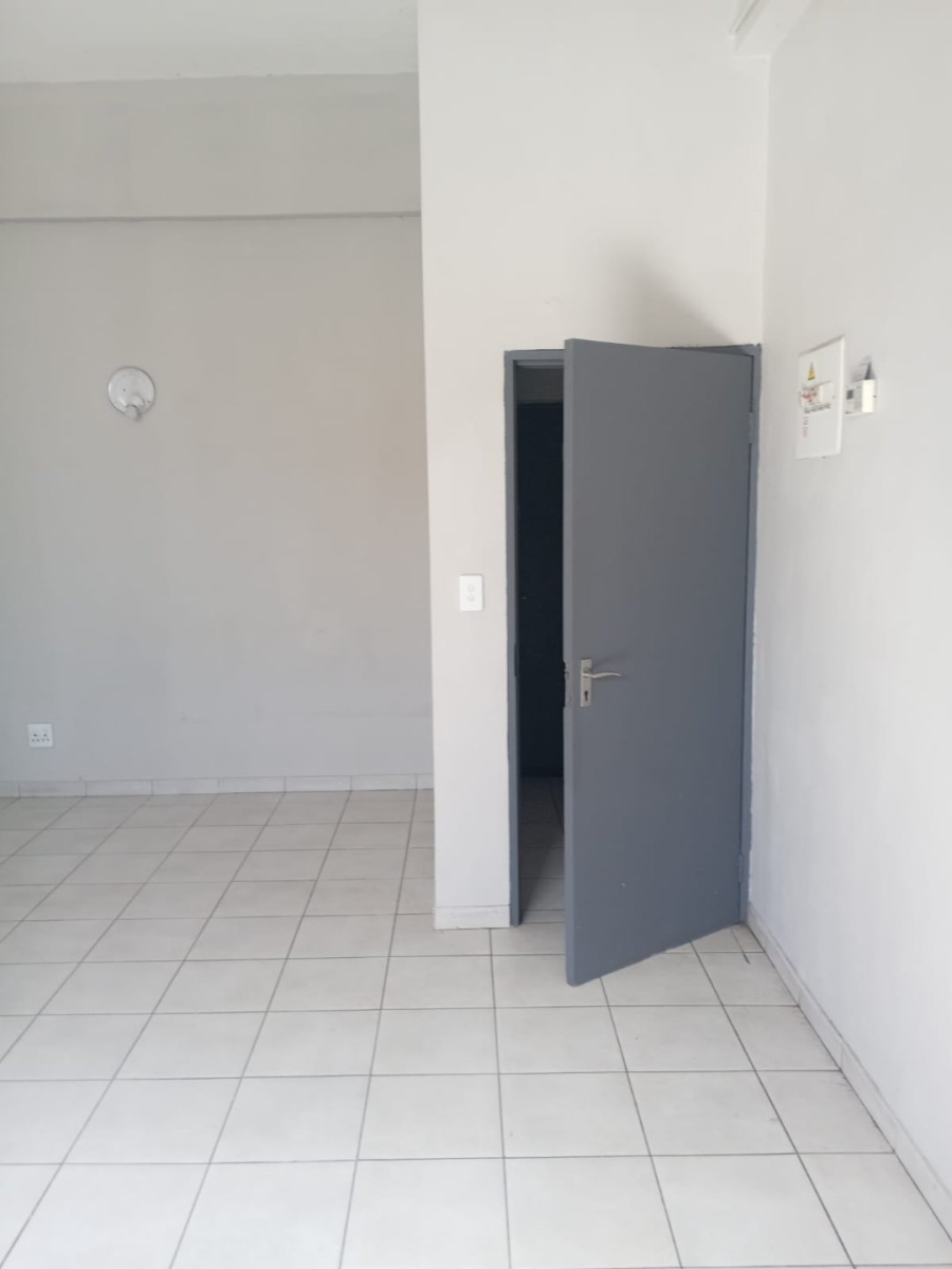 75 Bedroom Property for Sale in Germiston Central Gauteng