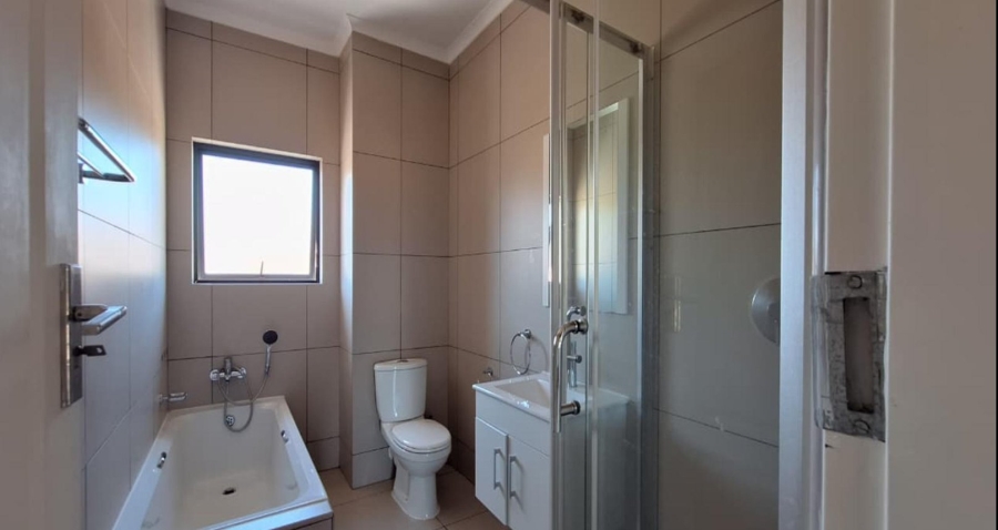 2 Bedroom Property for Sale in Lilianton Gauteng