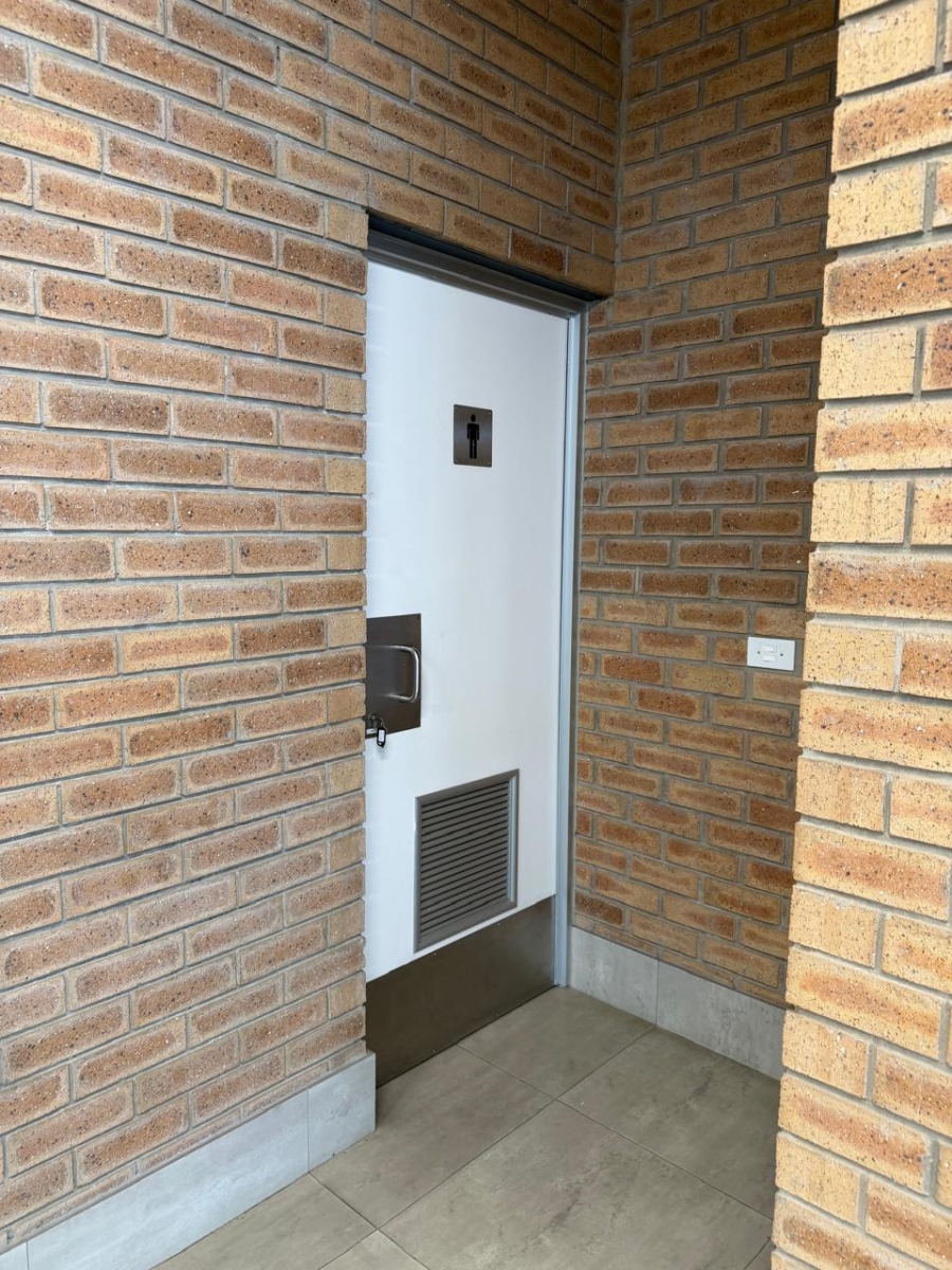 To Let Commercial Property for Rent in Airport Park Gauteng