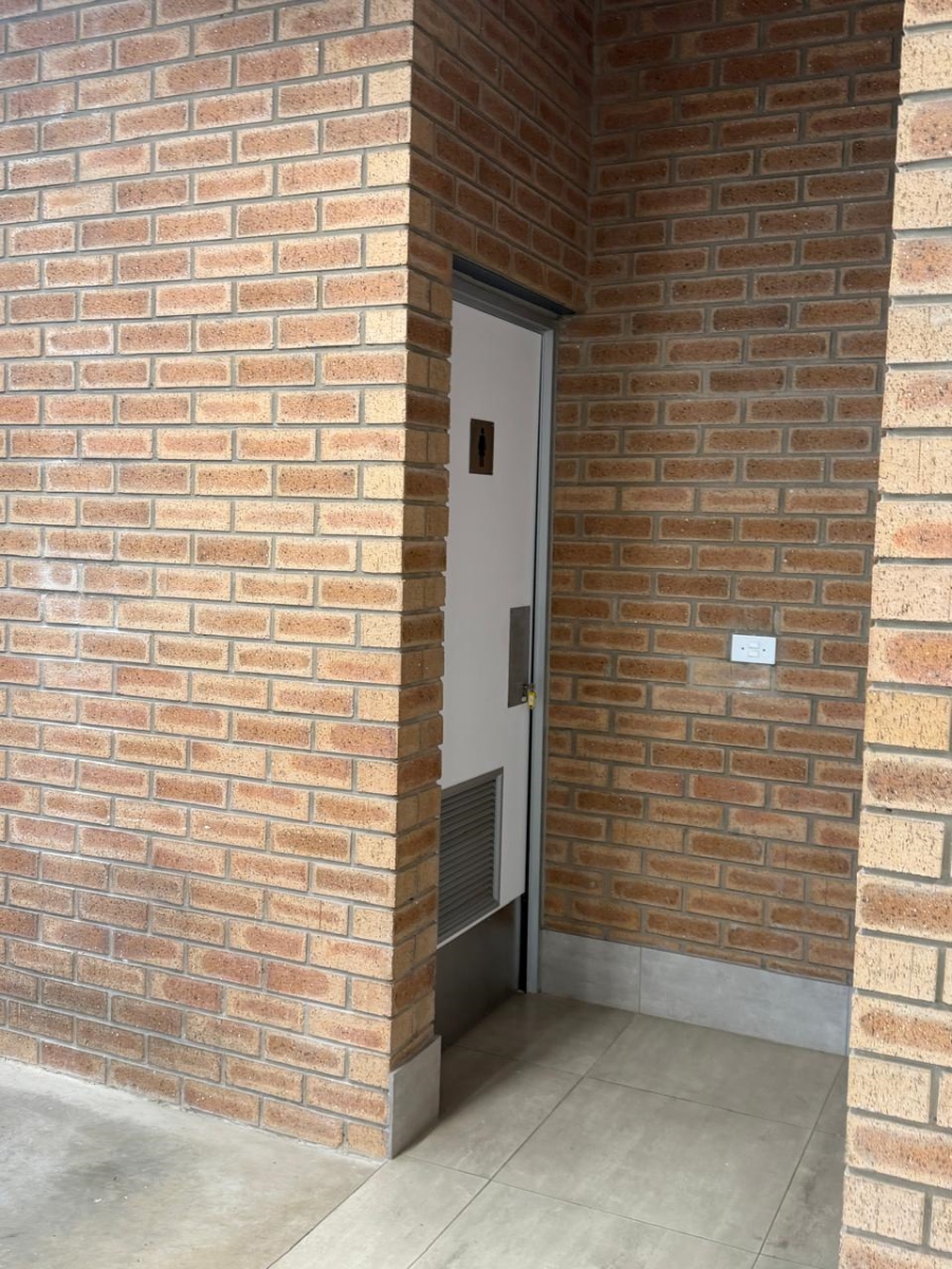 To Let Commercial Property for Rent in Airport Park Gauteng