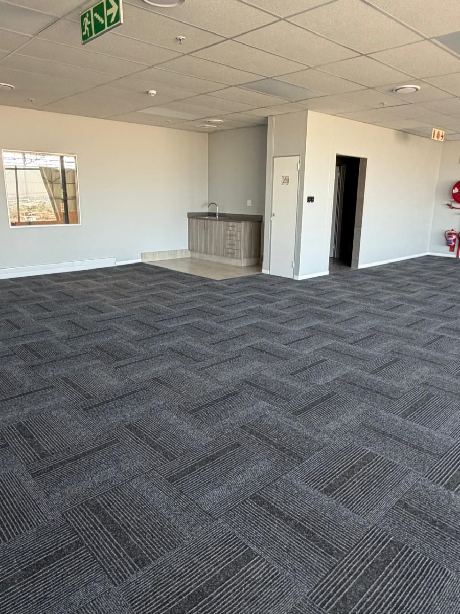 To Let Commercial Property for Rent in Airport Park Gauteng
