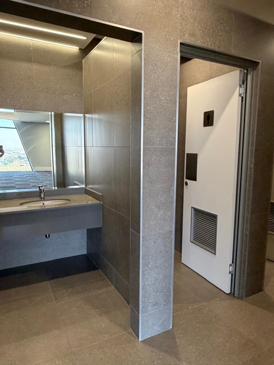To Let Commercial Property for Rent in Airport Park Gauteng