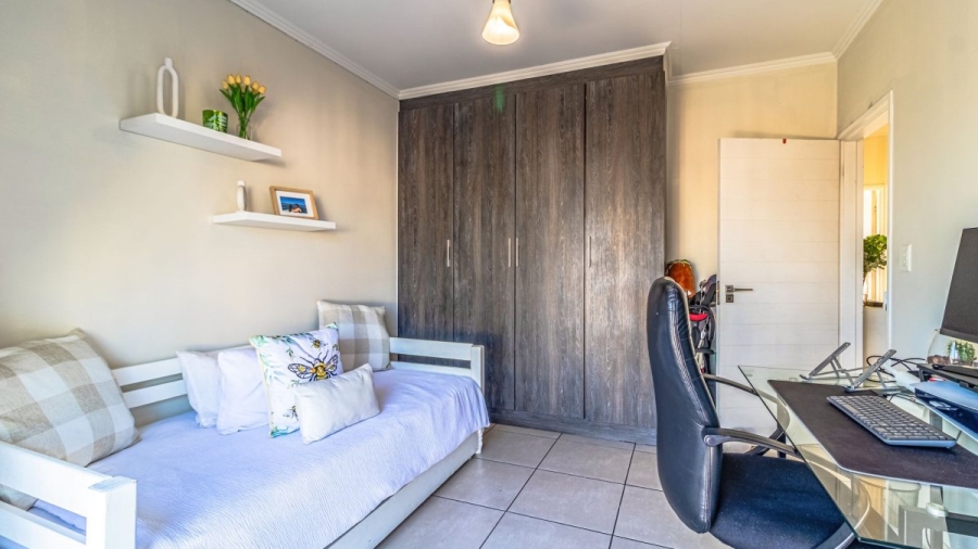 2 Bedroom Property for Sale in Greenstone Crest Gauteng