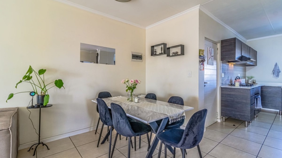 2 Bedroom Property for Sale in Greenstone Crest Gauteng