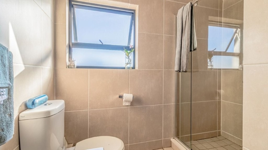 2 Bedroom Property for Sale in Greenstone Crest Gauteng