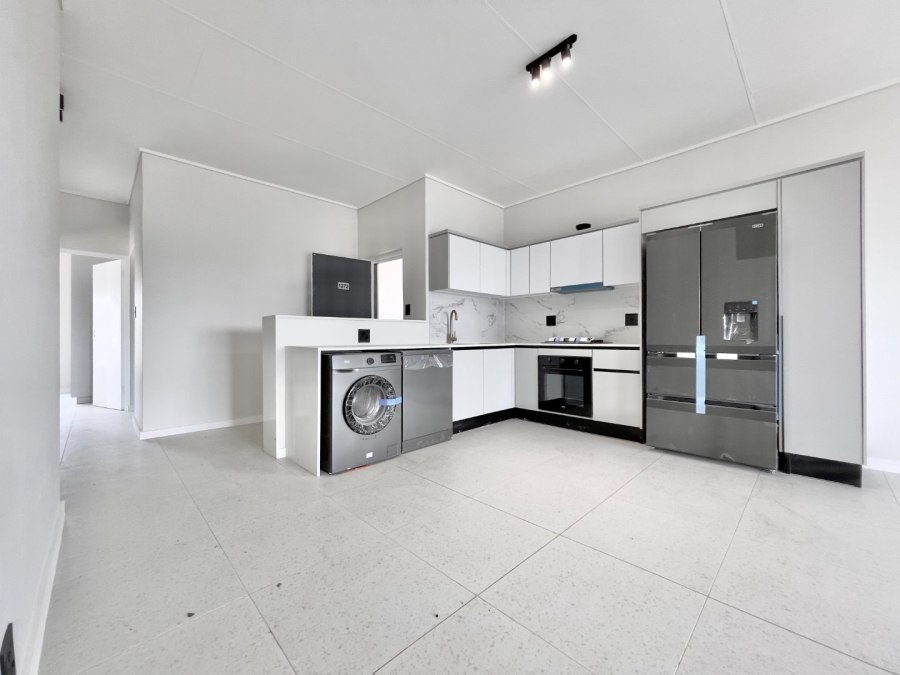 To Let 3 Bedroom Property for Rent in Waterfall Gauteng