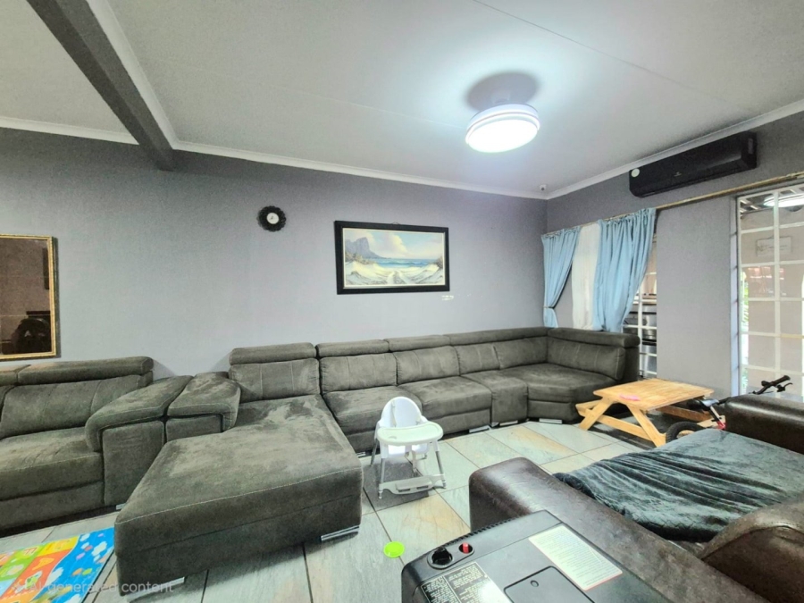 3 Bedroom Property for Sale in Elardus Park Gauteng
