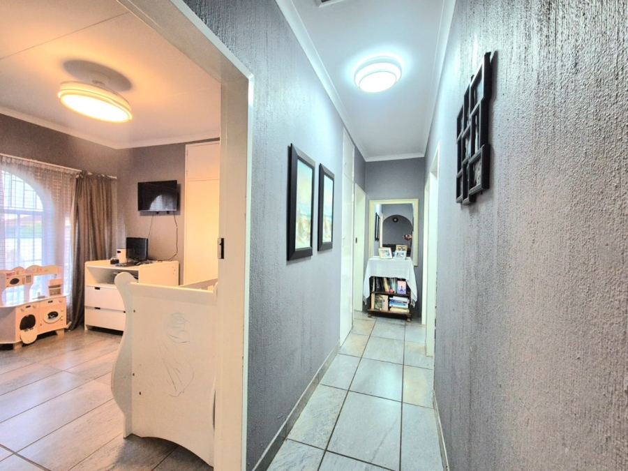 3 Bedroom Property for Sale in Elardus Park Gauteng