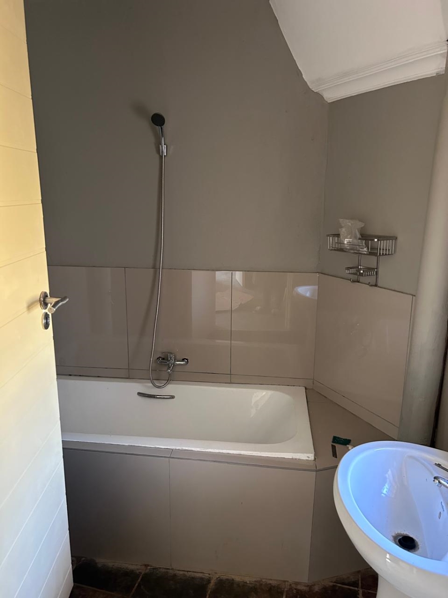 To Let 2 Bedroom Property for Rent in Heatherview Gauteng