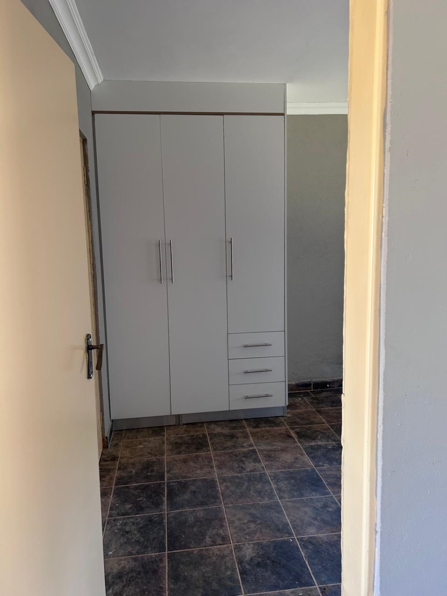 To Let 2 Bedroom Property for Rent in Heatherview Gauteng