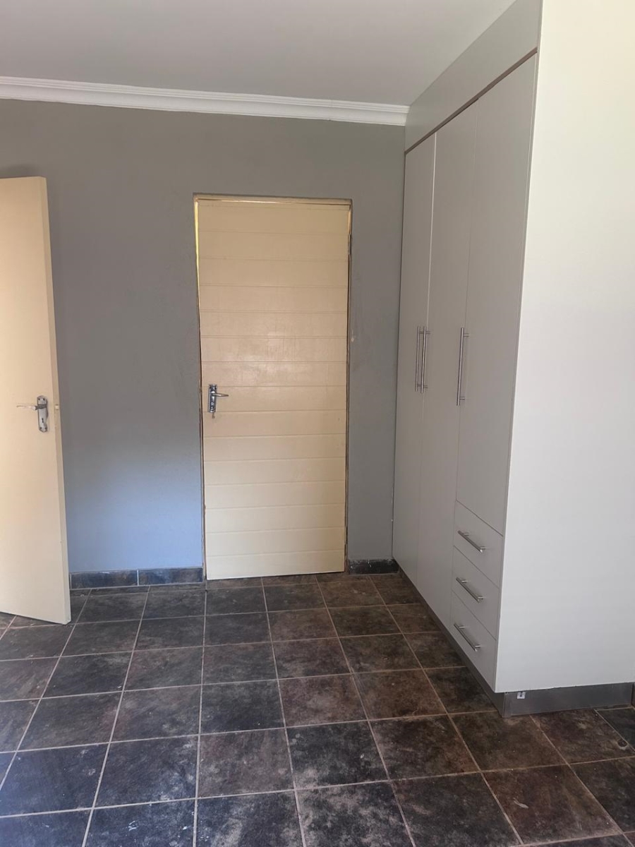 To Let 2 Bedroom Property for Rent in Heatherview Gauteng
