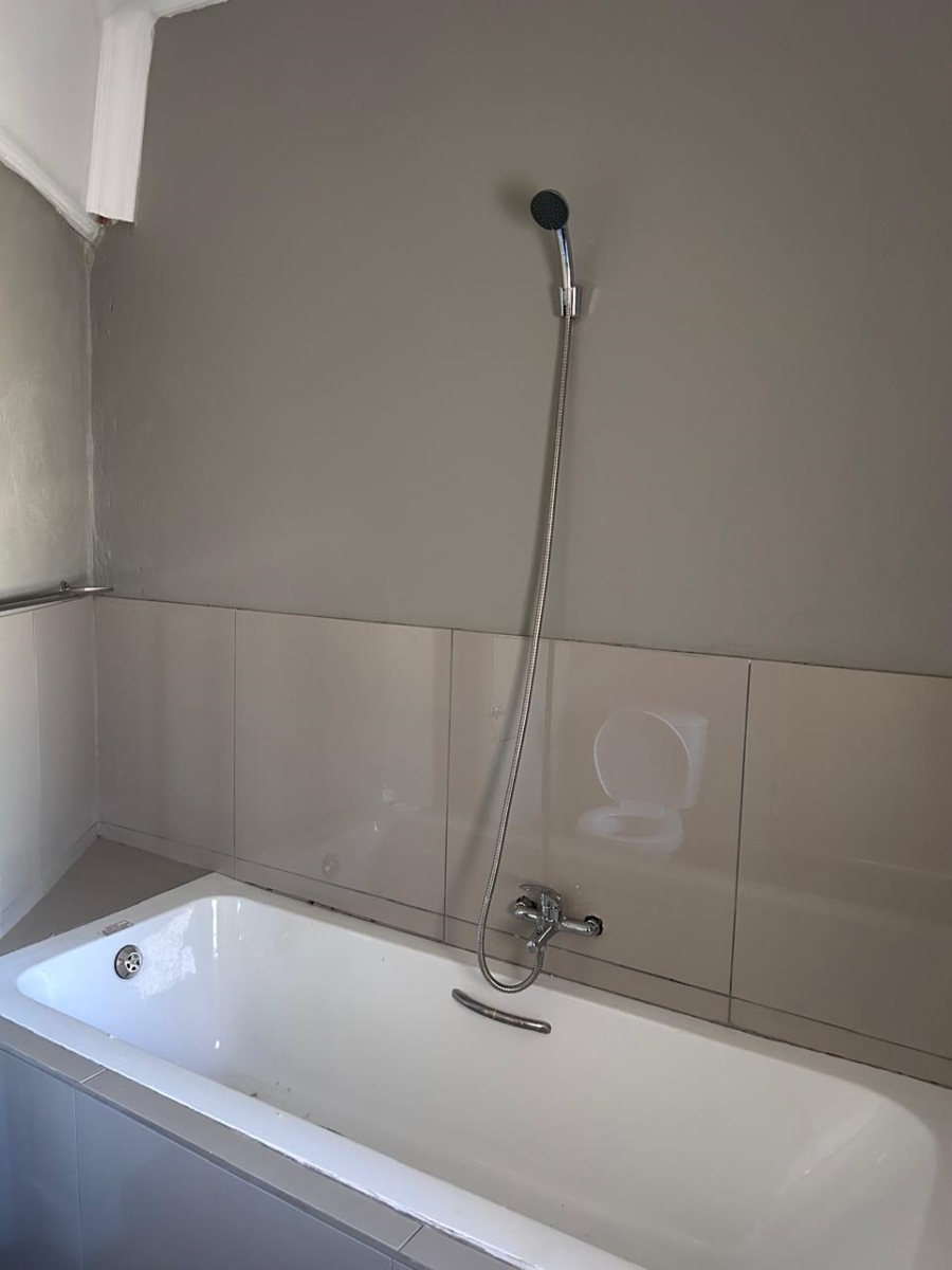 To Let 2 Bedroom Property for Rent in Heatherview Gauteng