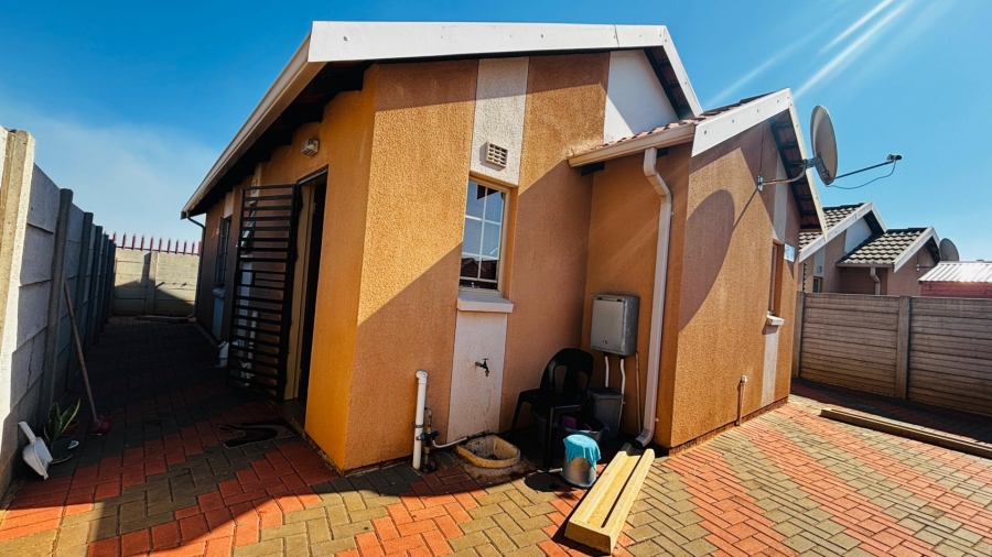  Bedroom Property for Sale in Sky City Gauteng