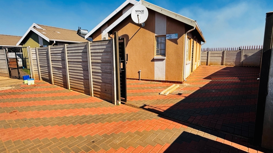  Bedroom Property for Sale in Sky City Gauteng