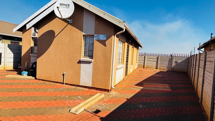 Bedroom Property for Sale in Sky City Gauteng