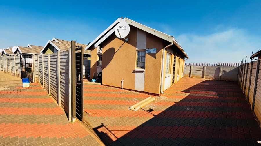  Bedroom Property for Sale in Sky City Gauteng