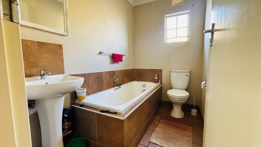  Bedroom Property for Sale in Sky City Gauteng
