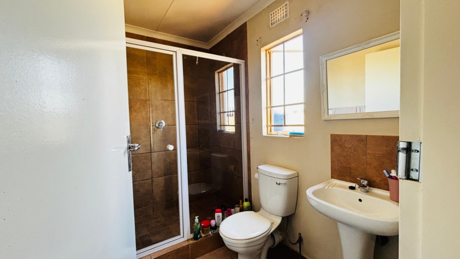  Bedroom Property for Sale in Sky City Gauteng