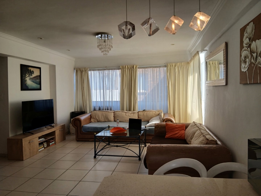 2 Bedroom Property for Sale in Illovo Gauteng