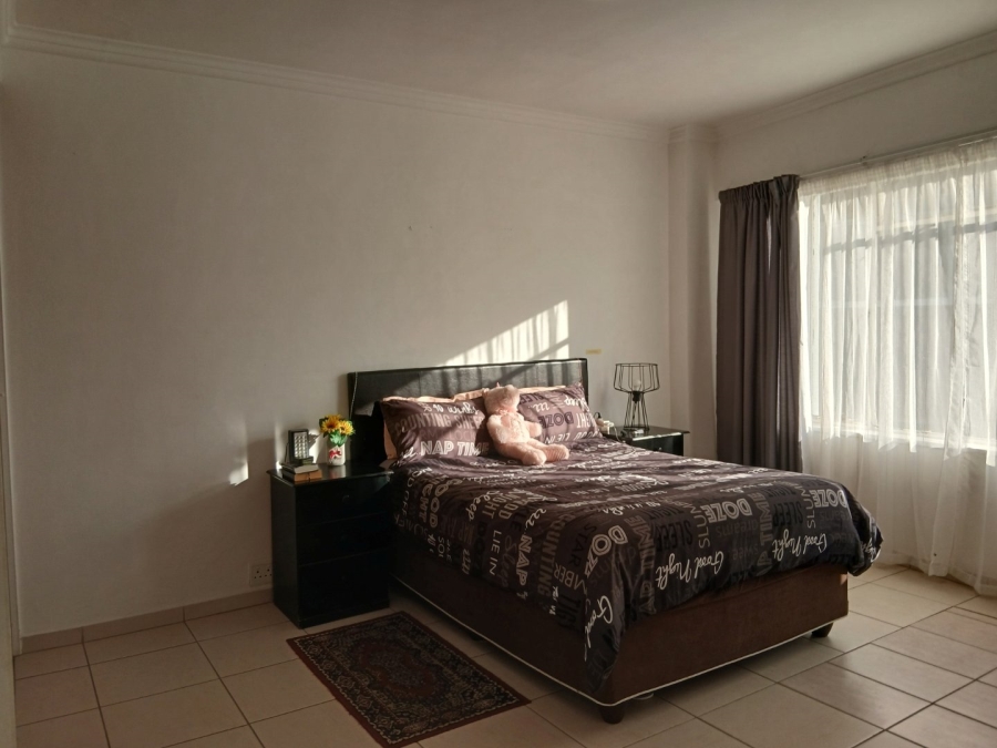 2 Bedroom Property for Sale in Illovo Gauteng